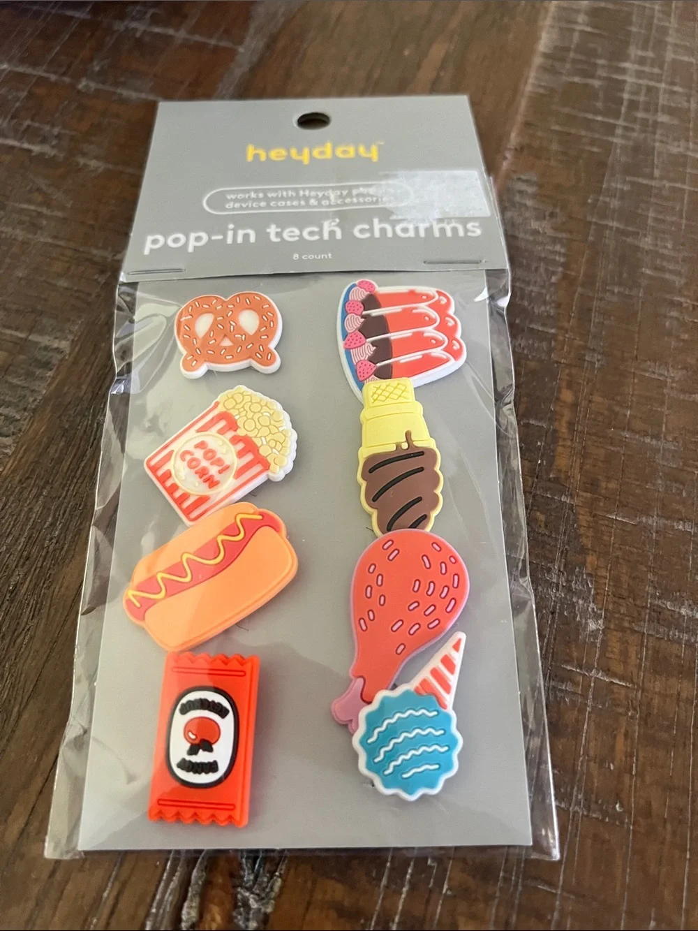 heyday Navy Camera Pop-In Case & Colorful Pop-In Tech Charms